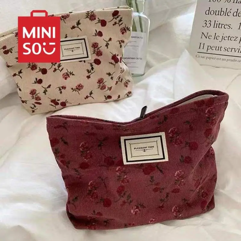 Cartoon Corduroy Makeup Bag Cute Anime Rose Simplicity Retro Style Portable Toiletries Storage Bag Girls Christmas Birthday Gift
Cartoon Corduroy Makeup Bag Cute Anime Rose Simplicity Retro Style Portable Toiletries Storage Bag Girls Christmas Birthday Gift