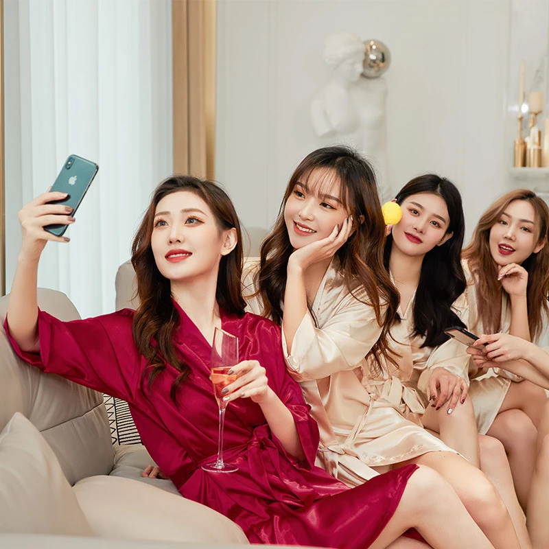 Women's Pure Short Silky Robes Bridesmaid Bride Party Satin Robes Sleepwear
Women's Pure Short Silky Robes Bridesmaid Bride Party Satin Robes Sleepwear