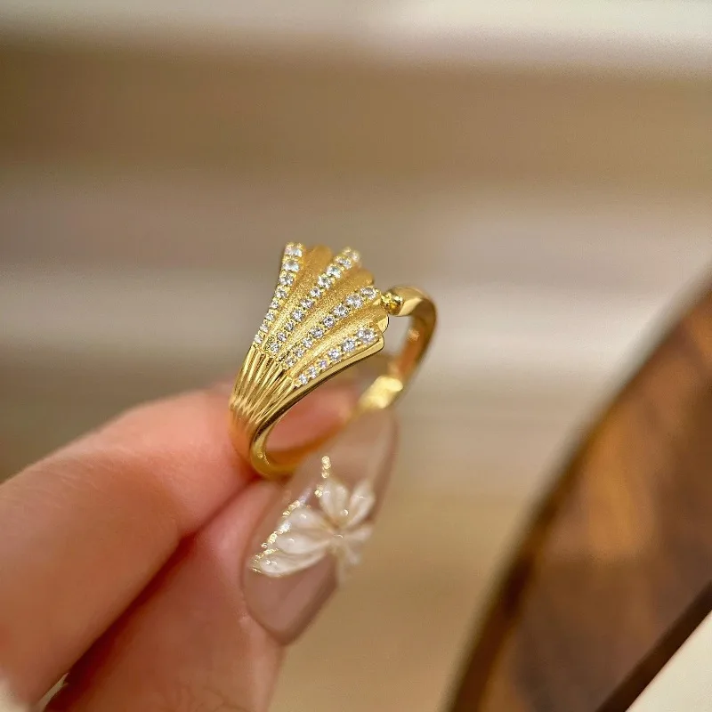 Vintage Matte brushed micro inlaid diamond leaf rings for women adjustable fashion exquisite Light luxury ring jewelry
Vintage Matte brushed micro inlaid diamond leaf rings for women adjustable fashion exquisite Light luxury ring jewelry
