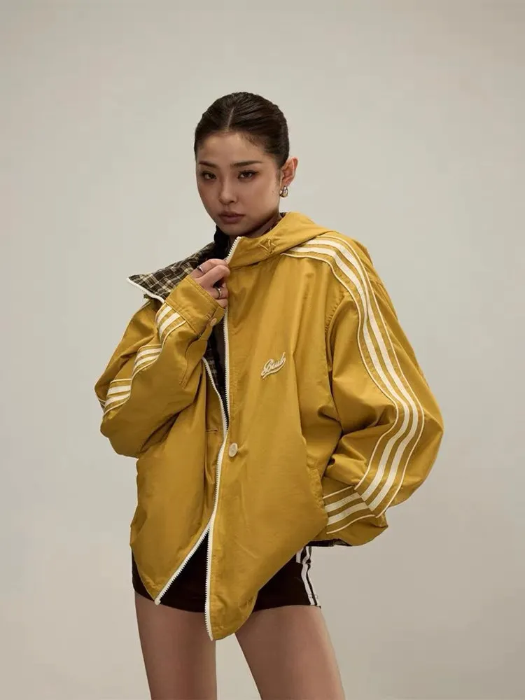 ex Свободное клетчатое ветрозащитное уличное пальто мужское и женское двустороннее пальто в американском стиле ретро с капюшоном на молнии
ex Свободное клетчатое ветрозащитное уличное пальто мужское и женское двустороннее пальто в американском стиле ретро с капюшоном на молнии