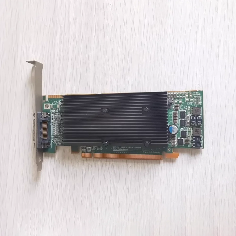 Четырехэкранная видеокарта Ma-trox M9140-E512LAF
Четырехэкранная видеокарта Ma-trox M9140-E512LAF