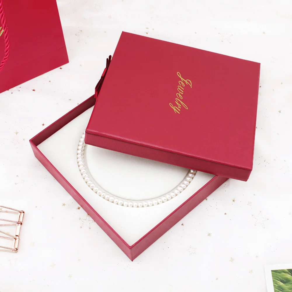 2024 New Jewelry Packaging Box Large Capacity Bow Pearl Necklace Bracelet Jewelry Stud Earrings Ring Display Cases Tote Bag Gift
2024 New Jewelry Packaging Box Large Capacity Bow Pearl Necklace Bracelet Jewelry Stud Earrings Ring Display Cases Tote Bag Gift