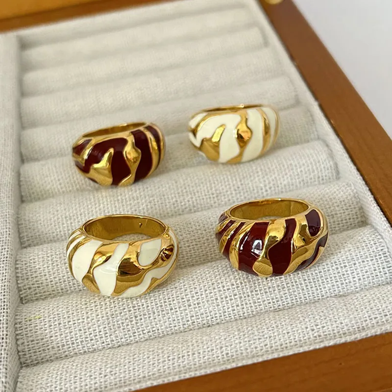 2025 Fashion Red white enamel irregular pattern dome chunky rings for women vintage statement rings winter fall jewelry
2025 Fashion Red white enamel irregular pattern dome chunky rings for women vintage statement rings winter fall jewelry