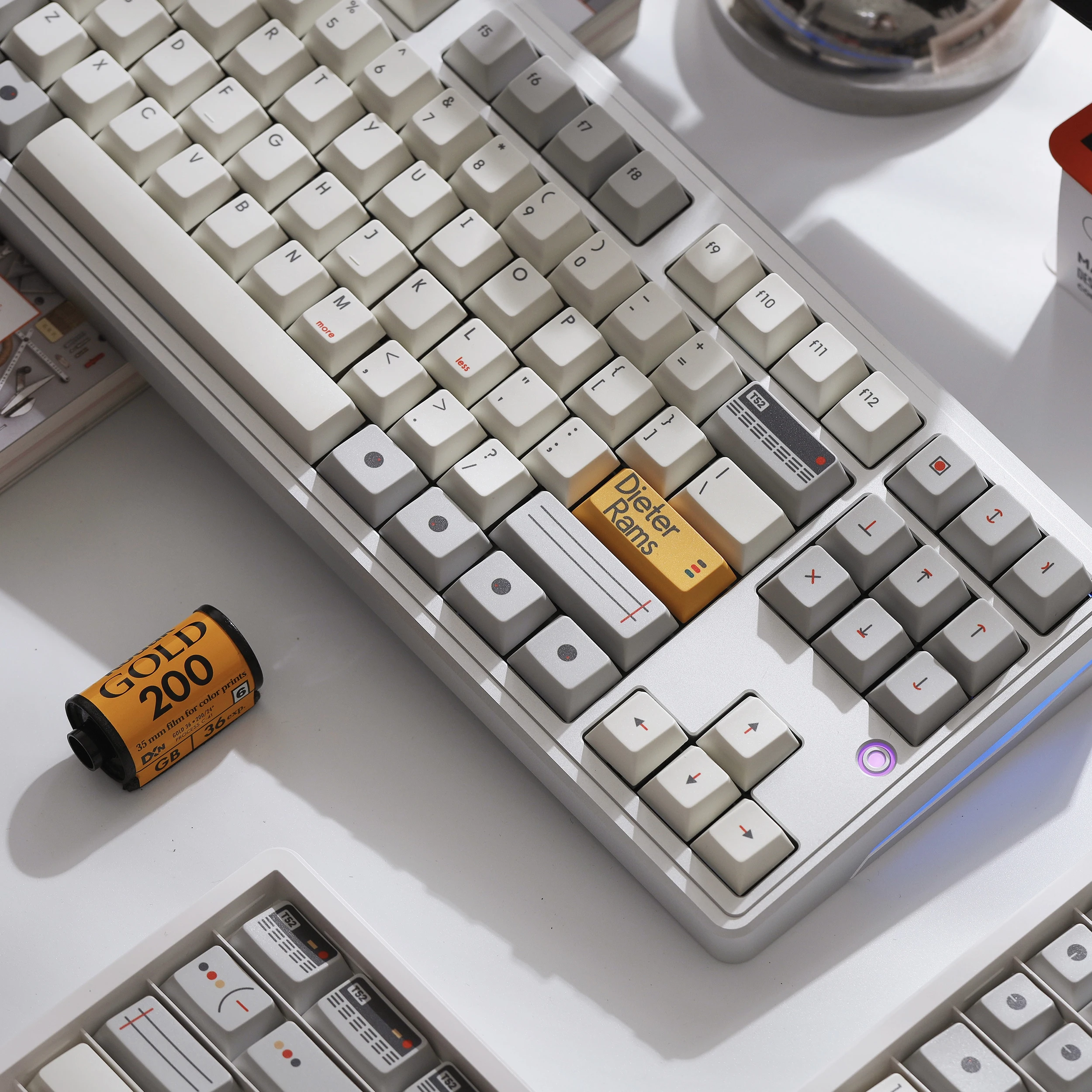 FBB Keycaps T52 Gray Style For Cherry Profile Mechanical Keyboard Keycaps 60%, 75%, 80%, 96%, 100% Layout DIY Kit 1.7mm Thick
FBB Keycaps T52 Gray Style For Cherry Profile Mechanical Keyboard Keycaps 60%, 75%, 80%, 96%, 100% Layout DIY Kit 1.7mm Thick