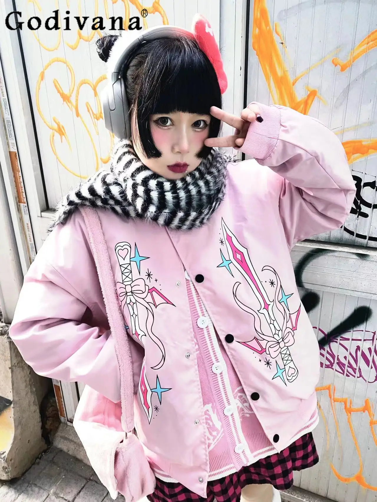 Original Autumn Winter Thickened Original Loose Cardigan Jacket Women Sweet Anime Print Coat Hot Girl Fashion Elegant Jackets
Original Autumn Winter Thickened Original Loose Cardigan Jacket Women Sweet Anime Print Coat Hot Girl Fashion Elegant Jackets