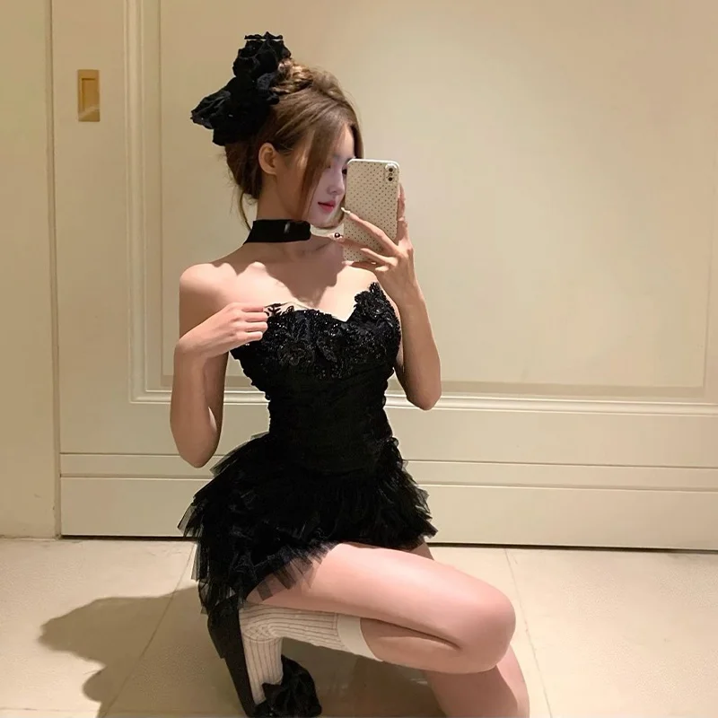 Sexy Sister Hot Girl Set Hepburn Style Black One Shoulder Top Puffy Short Skirt Two Piece Set Summer Fashion Women's Ensemble
Sexy Sister Hot Girl Set Hepburn Style Black One Shoulder Top Puffy Short Skirt Two Piece Set Summer Fashion Women's Ensemble