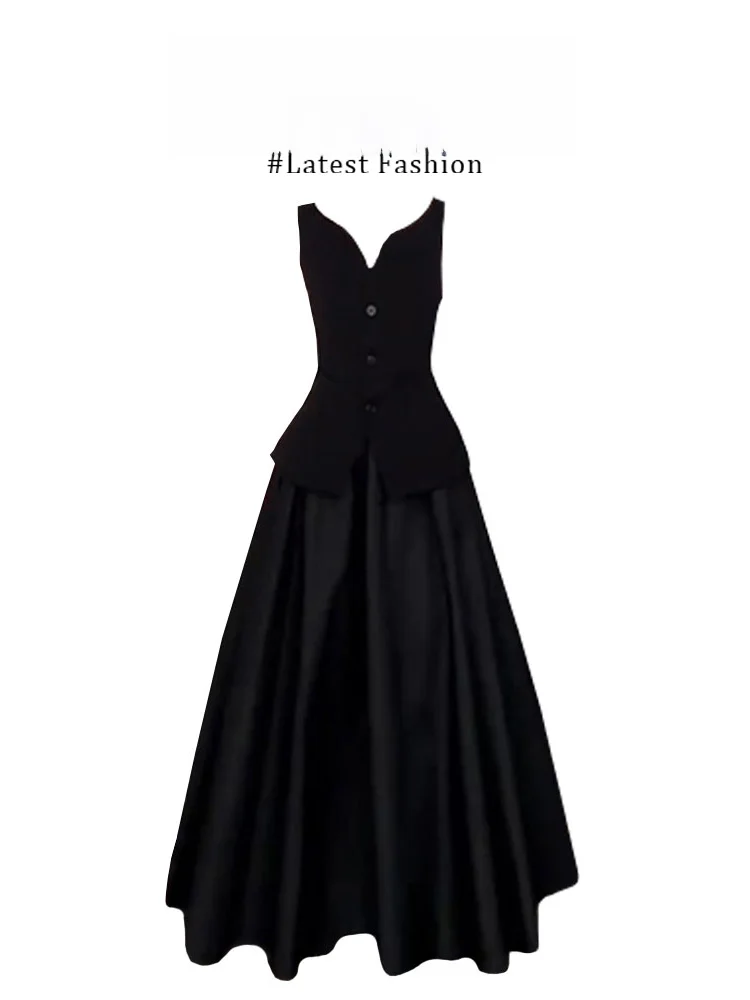 Loose Fit V-Neck Sleeveless Black Crop Top And Skirt Set Women's Fashion Minimalist Style Relaxing Sensation Retro Strap Vest
Loose Fit V-Neck Sleeveless Black Crop Top And Skirt Set Women's Fashion Minimalist Style Relaxing Sensation Retro Strap Vest