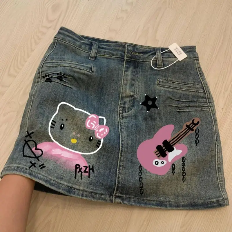 Sanrio Summer Hello Kitty Y2K Cartoon Kawaii Cute Girl Y2K Millennium Hot Girl Джинсовая короткая юбка Модная полуюбка трапециевидной формы для торта
Sanrio Summer Hello Kitty Y2K Cartoon Kawaii Cute Girl Y2K Millennium Hot Girl Джинсовая короткая юбка Модная полуюбка трапециевидной формы для торта