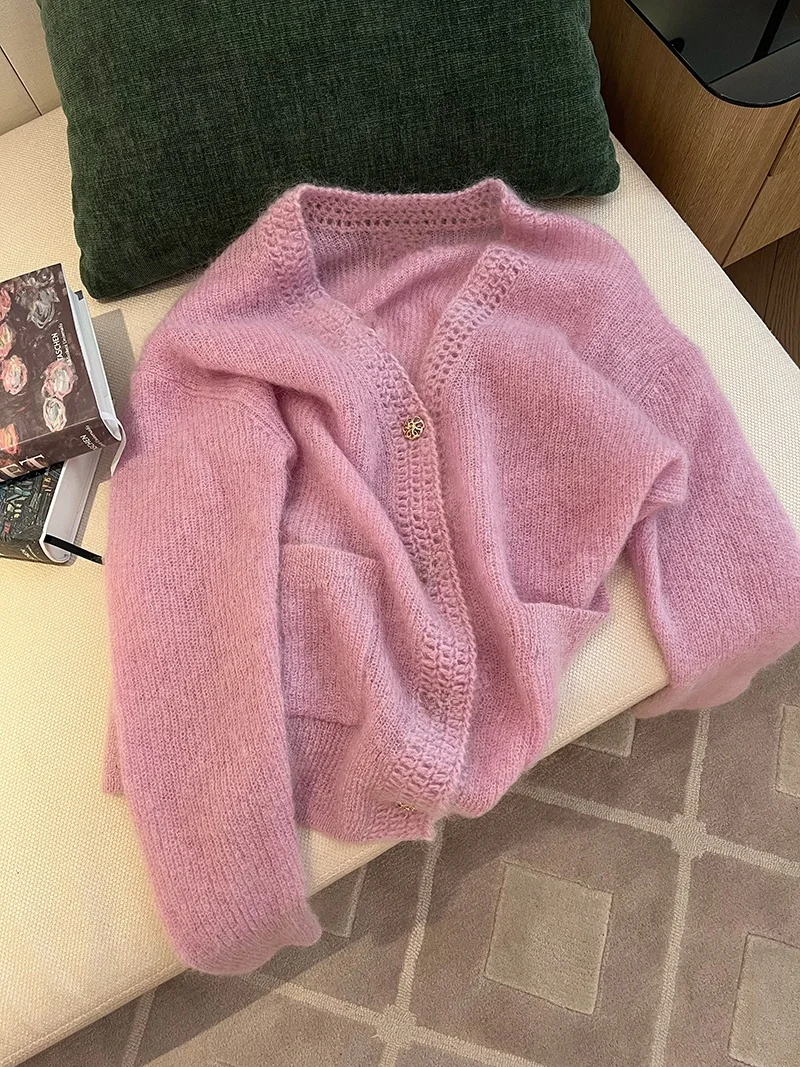 Pink Purple V-Neck Knitted Soft Cardigan Women's Spring New Style Sweet Anti-Aging Fashionable Top Korean Style Long Sleeve
Pink Purple V-Neck Knitted Soft Cardigan Women's Spring New Style Sweet Anti-Aging Fashionable Top Korean Style Long Sleeve
