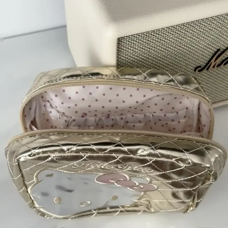 Sanrios Cosmetic Bag Girly Heart Large Capacity Kawaii Cartoon Anime Figure Cute Rhombus Storage Bag Portable Wash Up Clutch Bag
Sanrios Cosmetic Bag Girly Heart Large Capacity Kawaii Cartoon Anime Figure Cute Rhombus Storage Bag Portable Wash Up Clutch Bag