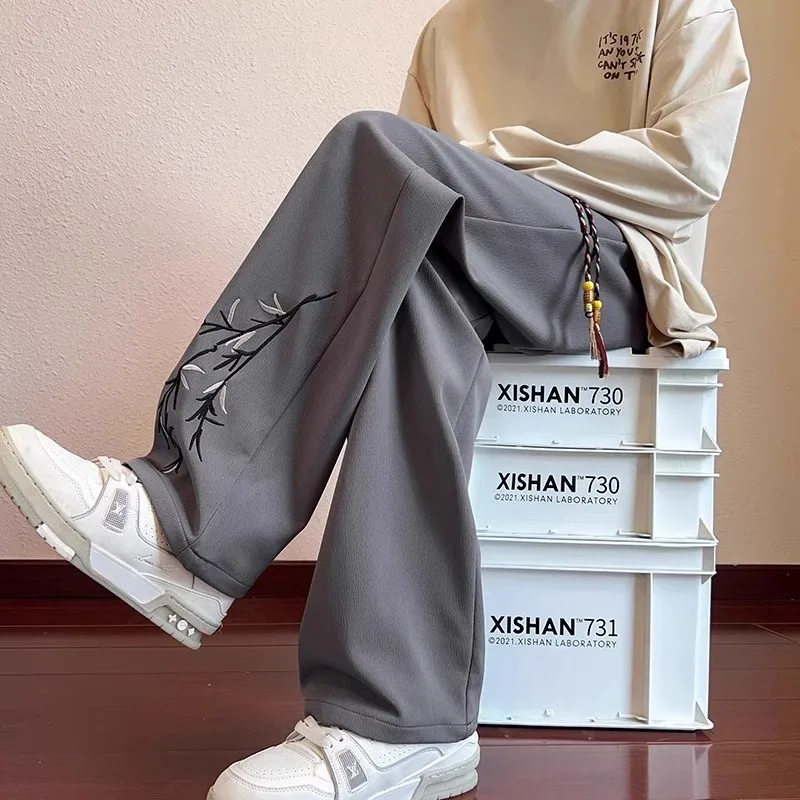 Очень большой размер 300, новые повседневные брюки в китайском стиле с вышивкой, мужские универсальные модные свободные прямые брюки для подростков...
Очень большой размер 300, новые повседневные брюки в китайском стиле с вышивкой, мужские универсальные модные свободные прямые брюки для подростков...