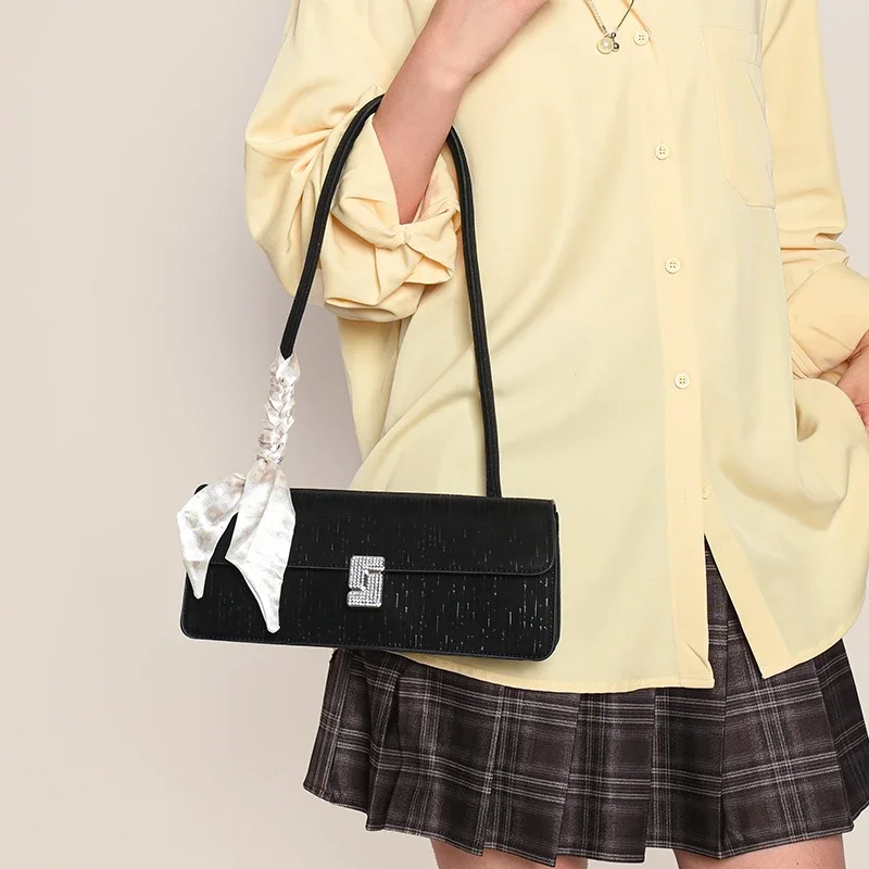 Ladies Shoulder Bag Crossbody Leather Handbag With Gold Accents By Famous Designer Luxury Brand Popular
Ladies Shoulder Bag Crossbody Leather Handbag With Gold Accents By Famous Designer Luxury Brand Popular