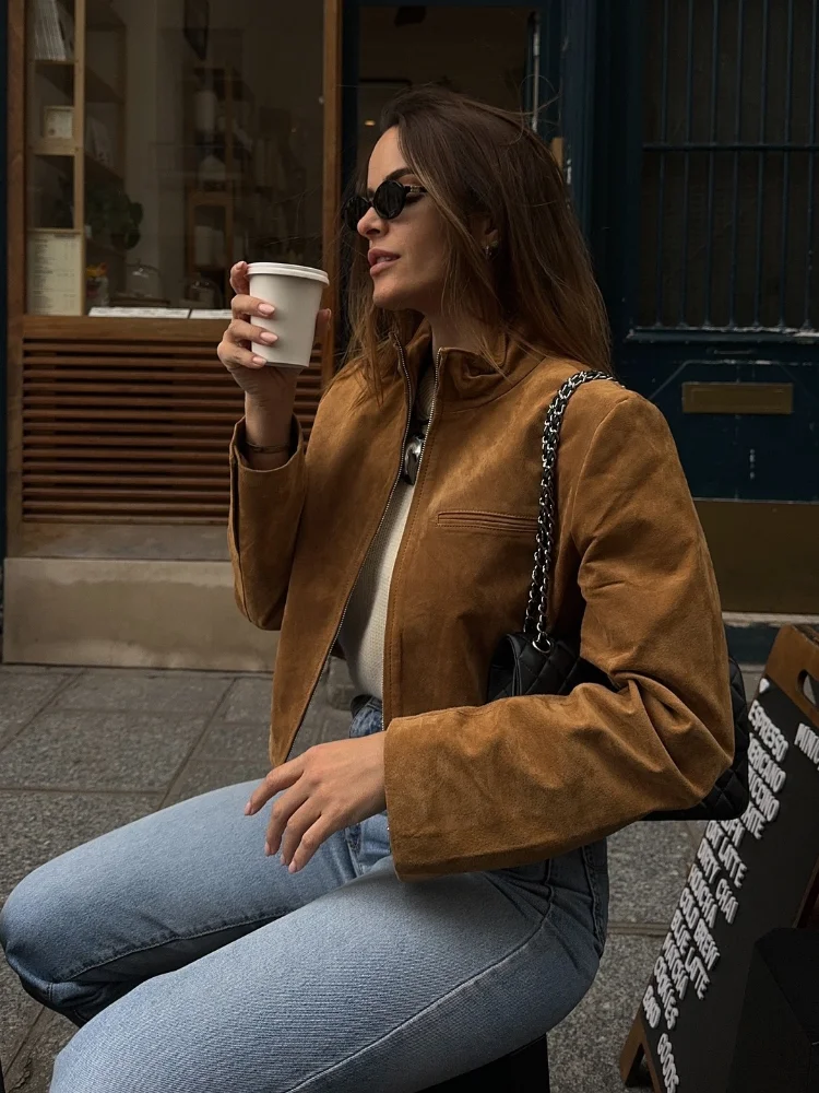 Chic Street Suede Leather Bomber Jacket For Women Elegant Stand Collar Long Sleeve Zipper Short Coats Spring New Lady Outerwear
Chic Street Suede Leather Bomber Jacket For Women Elegant Stand Collar Long Sleeve Zipper Short Coats Spring New Lady Outerwear
