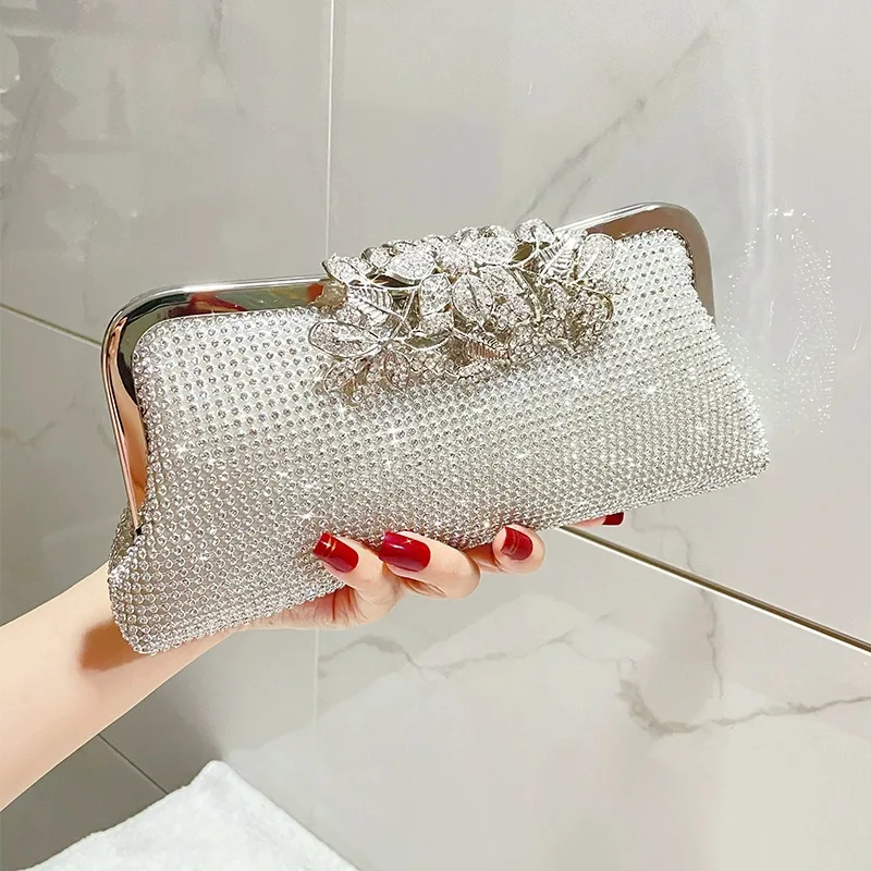 2025 Luxury High-end Full Diamonds Women Evening Clutch Bag Fashion Design 3D Flower Shiny Rhinestones Ladies Party Wedding Bag
2025 Luxury High-end Full Diamonds Women Evening Clutch Bag Fashion Design 3D Flower Shiny Rhinestones Ladies Party Wedding Bag