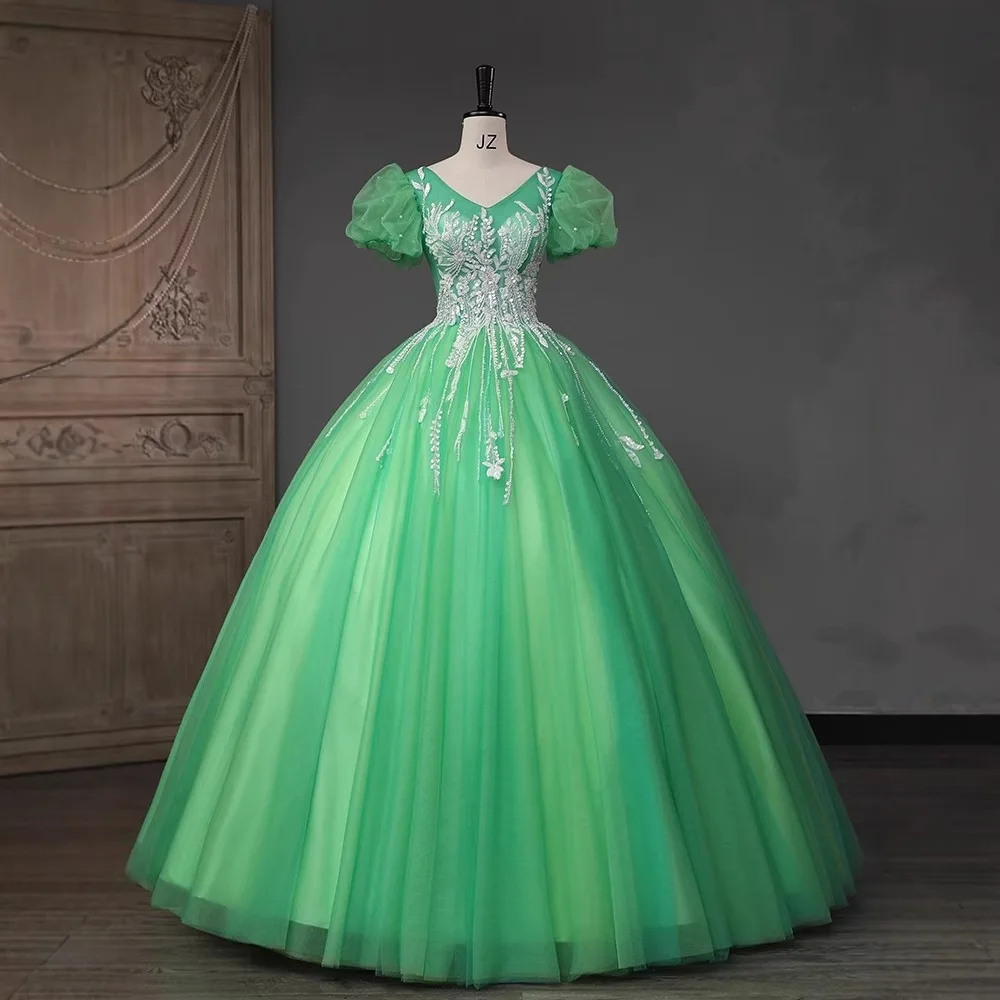 Green Ball Gown 15 Year Old Quinceanera Dresses Sparking Sequins Princess Customized Party Puff Short Sleeves Vestidos De Fiesta
Green Ball Gown 15 Year Old Quinceanera Dresses Sparking Sequins Princess Customized Party Puff Short Sleeves Vestidos De Fiesta