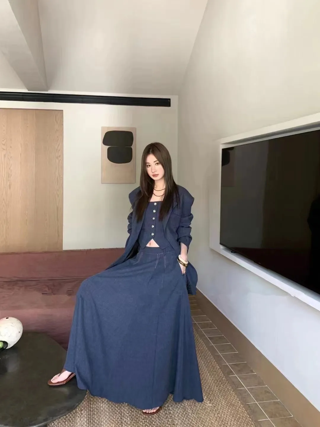 Korea Dongdaemun 2023 Autumn Winter Slimming High-End Elegant Vest Blazer and Skirt Three-Piece Set for Women Female Office Lady
Korea Dongdaemun 2023 Autumn Winter Slimming High-End Elegant Vest Blazer and Skirt Three-Piece Set for Women Female Office Lady