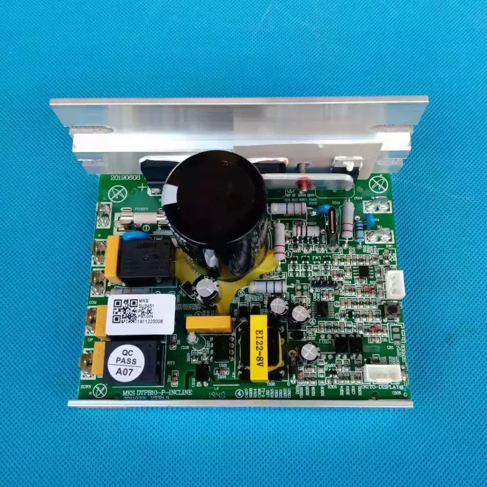 Контроллер двигателя материнской платы беговой дорожки для WY-1020SD 8072/E35
Контроллер двигателя материнской платы беговой дорожки для WY-1020SD 8072/E35