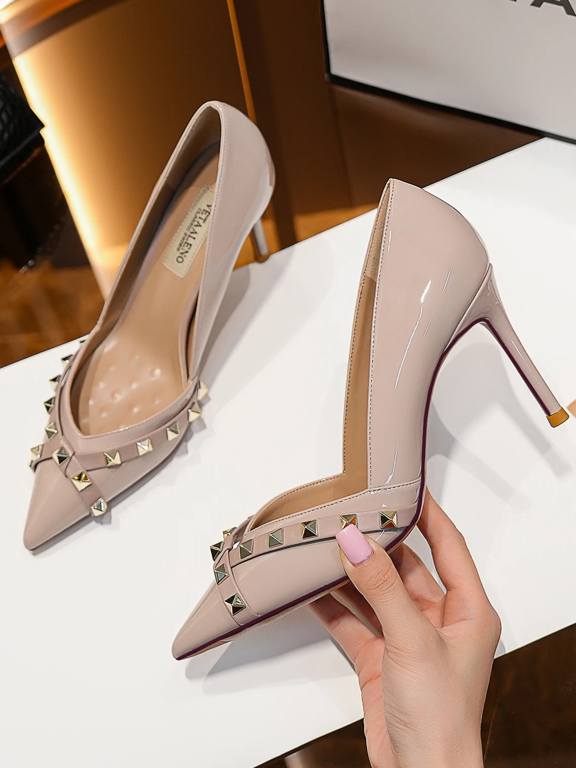 【Measure your feet length before order】Women Stiletto Thin High Heel Pumps Rivet Pointy Toe Fashion Party Dress Shoes 120-CHC-33
【Measure your feet length before order】Women Stiletto Thin High Heel Pumps Rivet Pointy Toe Fashion Party Dress Shoes 120-CHC-33