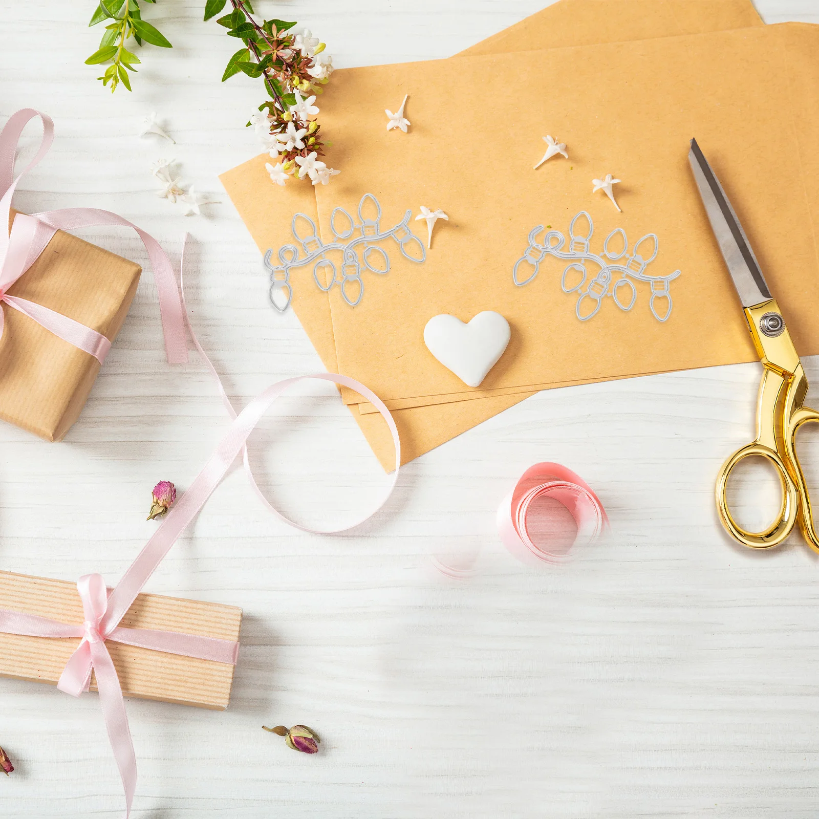 4Pcs Christmas Metal Dies Ornament Mold Carbon Steel Embossing Stencils DIY Scrapbooking Cutting Dies Paper Crafting 
4Pcs Christmas Metal Dies Ornament Mold Carbon Steel Embossing Stencils DIY Scrapbooking Cutting Dies Paper Crafting