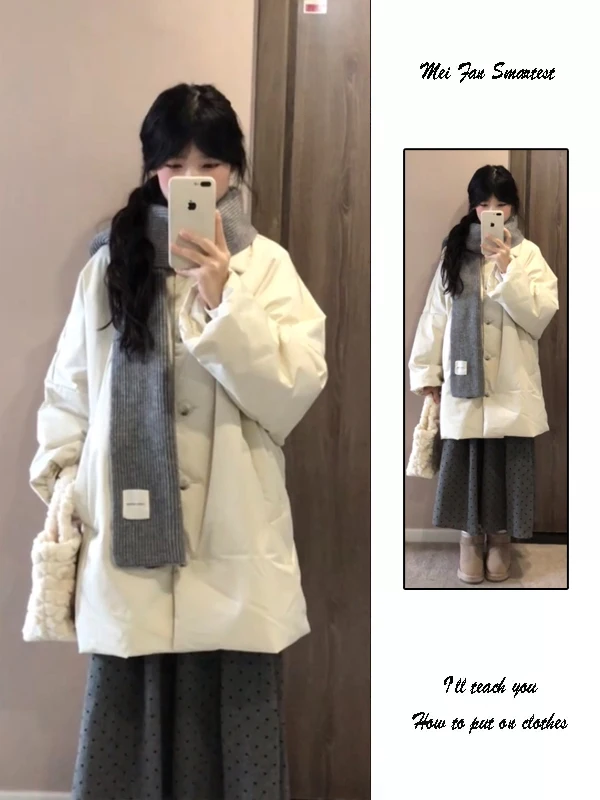 White Thickened Winter down Cotton Jacket Women's Medium Length Coat Warm Retro Style Commute Loose Fit Long Sleeve Zipper
White Thickened Winter down Cotton Jacket Women's Medium Length Coat Warm Retro Style Commute Loose Fit Long Sleeve Zipper