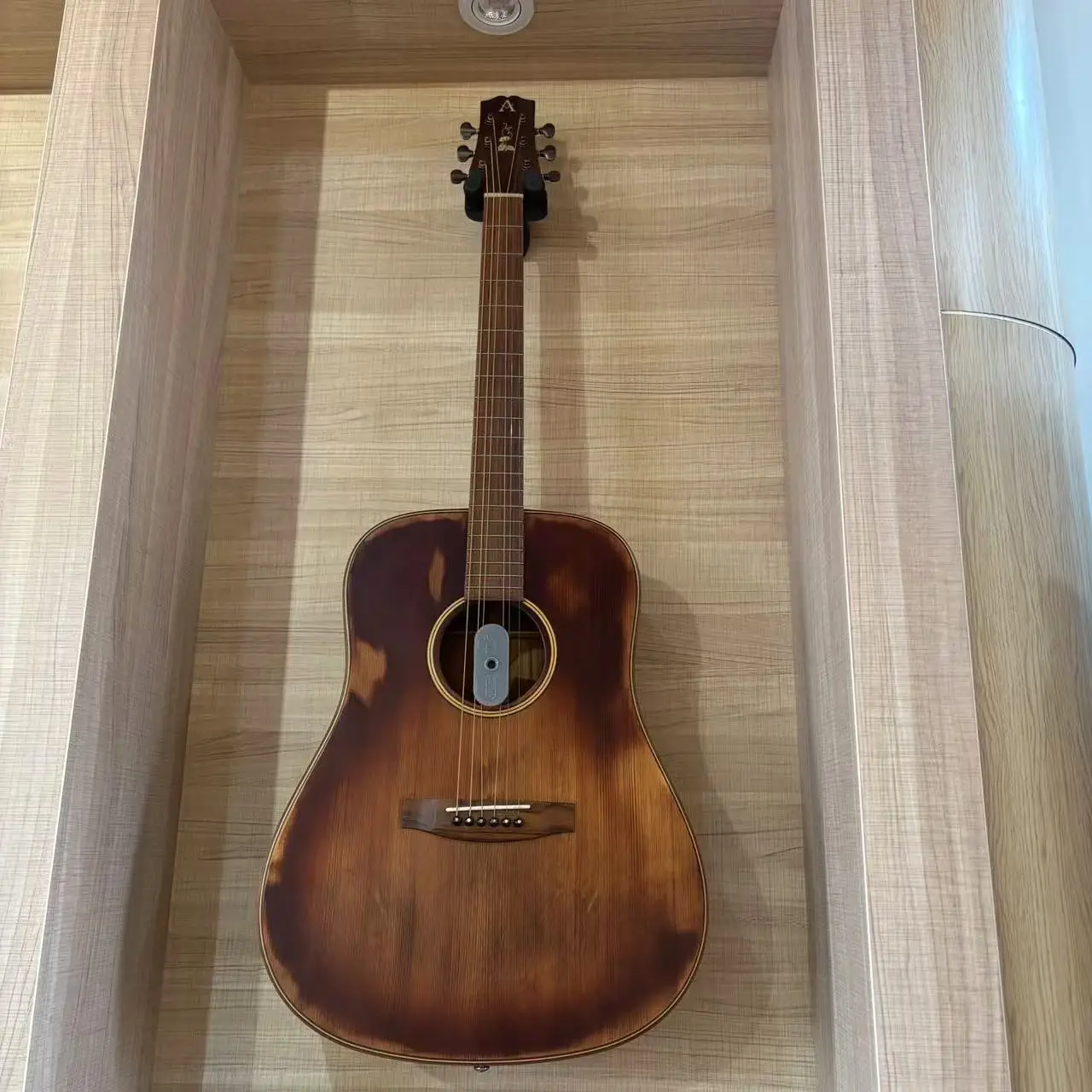 41 inch spruce Shabili wood single acoustic guitar, ruins single acoustic acoustic guitar, wholesale and retail
41 inch spruce Shabili wood single acoustic guitar, ruins single acoustic acoustic guitar, wholesale and retail