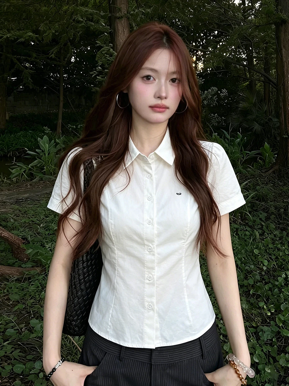 White Waist-Cinching Short Shirt Women's Fashion College Style Unique Design Sensation Summer New Arrival Polyester Fiber
White Waist-Cinching Short Shirt Women's Fashion College Style Unique Design Sensation Summer New Arrival Polyester Fiber