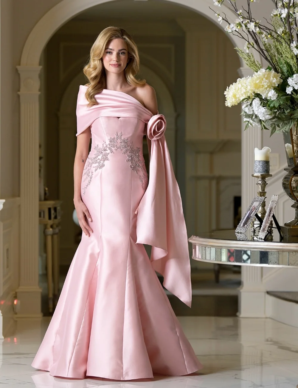 Customized Matching Retro Pleat Handmade Flower Applique Beading Sequined Mermaid Off-the-shoulder Long Dresses Evening Dresses
Customized Matching Retro Pleat Handmade Flower Applique Beading Sequined Mermaid Off-the-shoulder Long Dresses Evening Dresses