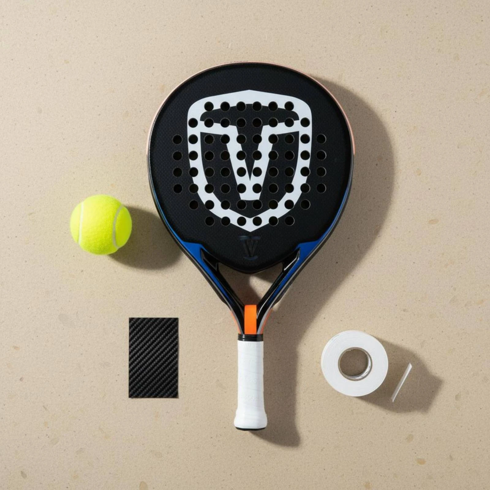 Beach Tennis Racket Lightweight Carbon Fiber Racket Sports Gear Shock Absorption Non-Slip Grip for Match Play
Beach Tennis Racket Lightweight Carbon Fiber Racket Sports Gear Shock Absorption Non-Slip Grip for Match Play