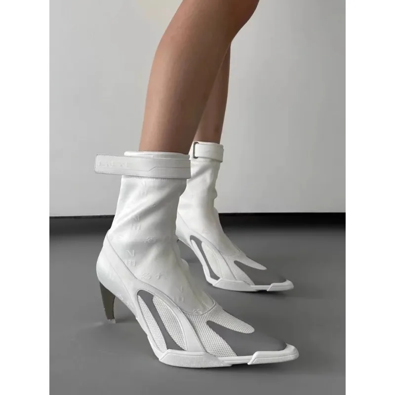 Black White Pointed Weird Heel Women's Boots 2025 Summer New Hollow Fashion Ladies Sexy Pumps Street Punk Rock Short Boots
Black White Pointed Weird Heel Women's Boots 2025 Summer New Hollow Fashion Ladies Sexy Pumps Street Punk Rock Short Boots