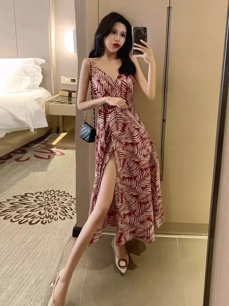 Длинное платье с v-образным вырезом и принтом, сексуальное обтягивающее талию платье на бретельках с разрезом по бокам для праздничной одежды, летняя юбка трапециевидной формы
Длинное платье с v-образным вырезом и принтом, сексуальное обтягивающее талию платье на бретельках с разрезом по бокам для праздничной одежды, летняя юбка трапециевидной формы