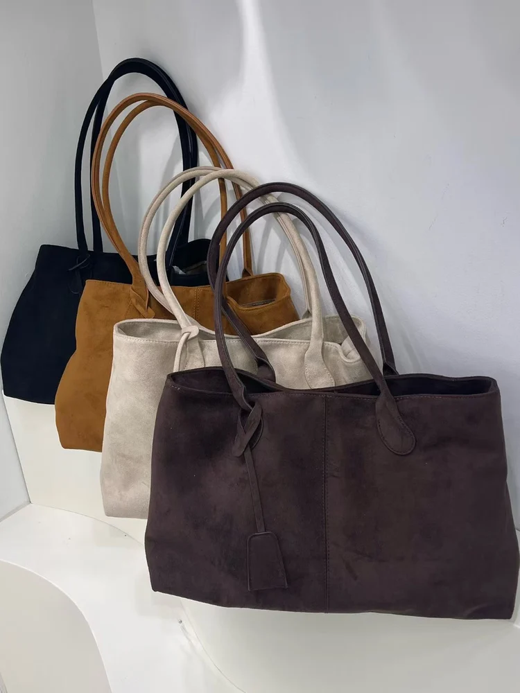 Сумка-тоут из замши, однотонная, на одно плечо, в стиле американского ретро, для повседневного использования
Сумка-тоут из замши, однотонная, на одно плечо, в стиле американского ретро, для повседневного использования