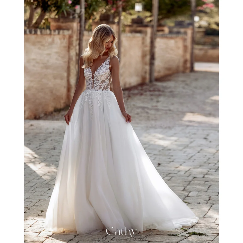 Cathy Customized White Lace Appliques Tulle Wedding Dress Spaghetti Straps vestidos de noiva A-line Sweep Train Formal Evening
Cathy Customized White Lace Appliques Tulle Wedding Dress Spaghetti Straps vestidos de noiva A-line Sweep Train Formal Evening