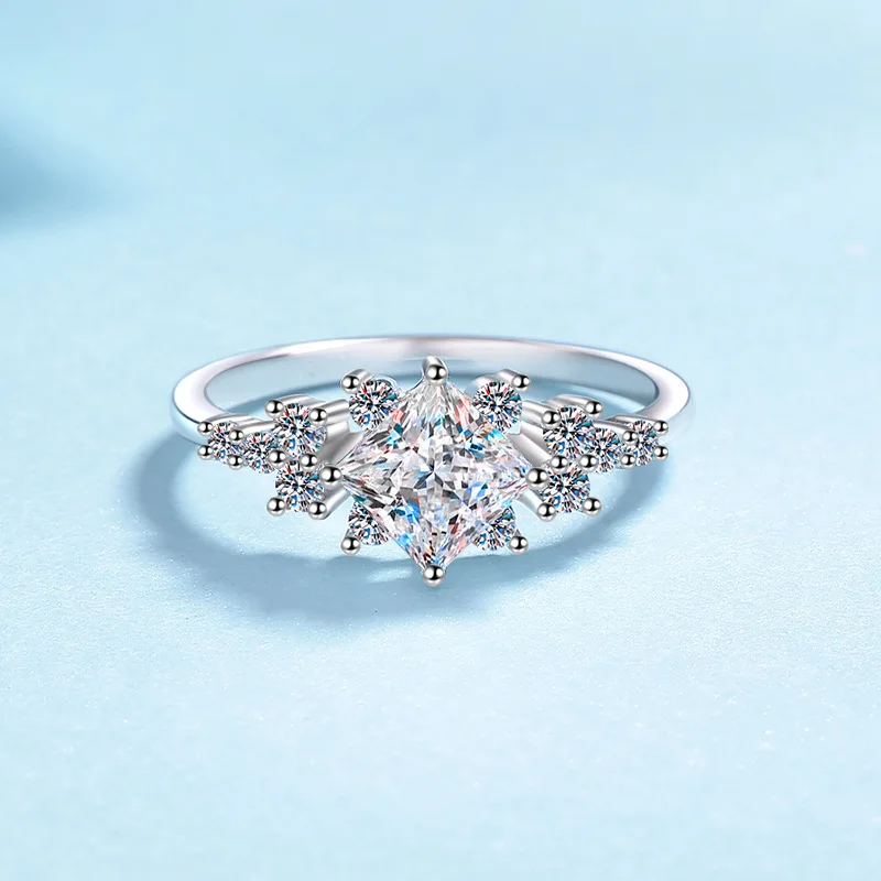 S925 Sterling Silver Moissanite Ring for Women Square Geometric Design Elegant Luxury Gift for Girlfriend Daily Wear
S925 Sterling Silver Moissanite Ring for Women Square Geometric Design Elegant Luxury Gift for Girlfriend Daily Wear