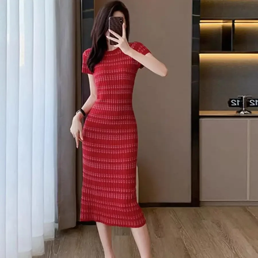 Корейское сексуальное эластичное длинное платье с нижней частью P885, винтажное вязаное облегающее платье в полоску, простой элегантный халат-футляр для офиса и леди
Корейское сексуальное эластичное длинное платье с нижней частью P885, винтажное вязаное облегающее платье в полоску, простой элегантный халат-футляр для офиса и леди