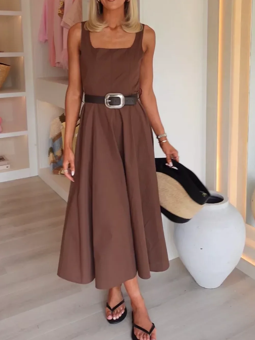 Women's Elegant Square Neck Midi Dress Elegant Solid Color Sleeveless High Waist Maxi Dress 2025 Summer Holiday Evening Dress
Women's Elegant Square Neck Midi Dress Elegant Solid Color Sleeveless High Waist Maxi Dress 2025 Summer Holiday Evening Dress
