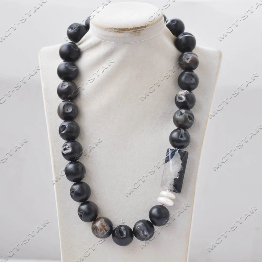 MTC·STAR 100% натуральное 22 дюйма 20 мм ожерелье из агата с черными кристаллами и бисером CZ (Z14181)
MTC·STAR 100% натуральное 22 дюйма 20 мм ожерелье из агата с черными кристаллами и бисером CZ (Z14181)