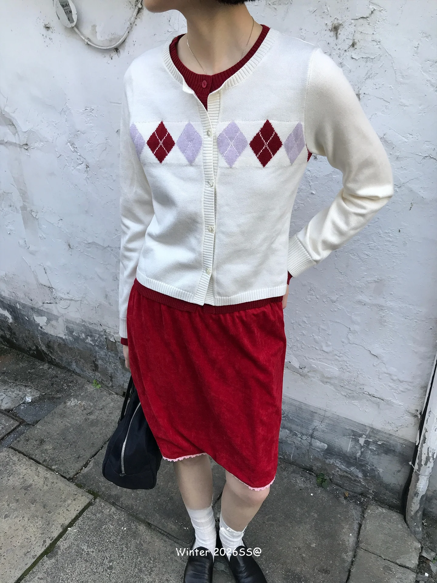 Ретро-кардиган в американском стиле, вязаный, женский, для ранней весны, с ромбовидным узором, имитация двухслойности, приталенный, мягкий топ
Ретро-кардиган в американском стиле, вязаный, женский, для ранней весны, с ромбовидным узором, имитация двухслойности, приталенный, мягкий топ