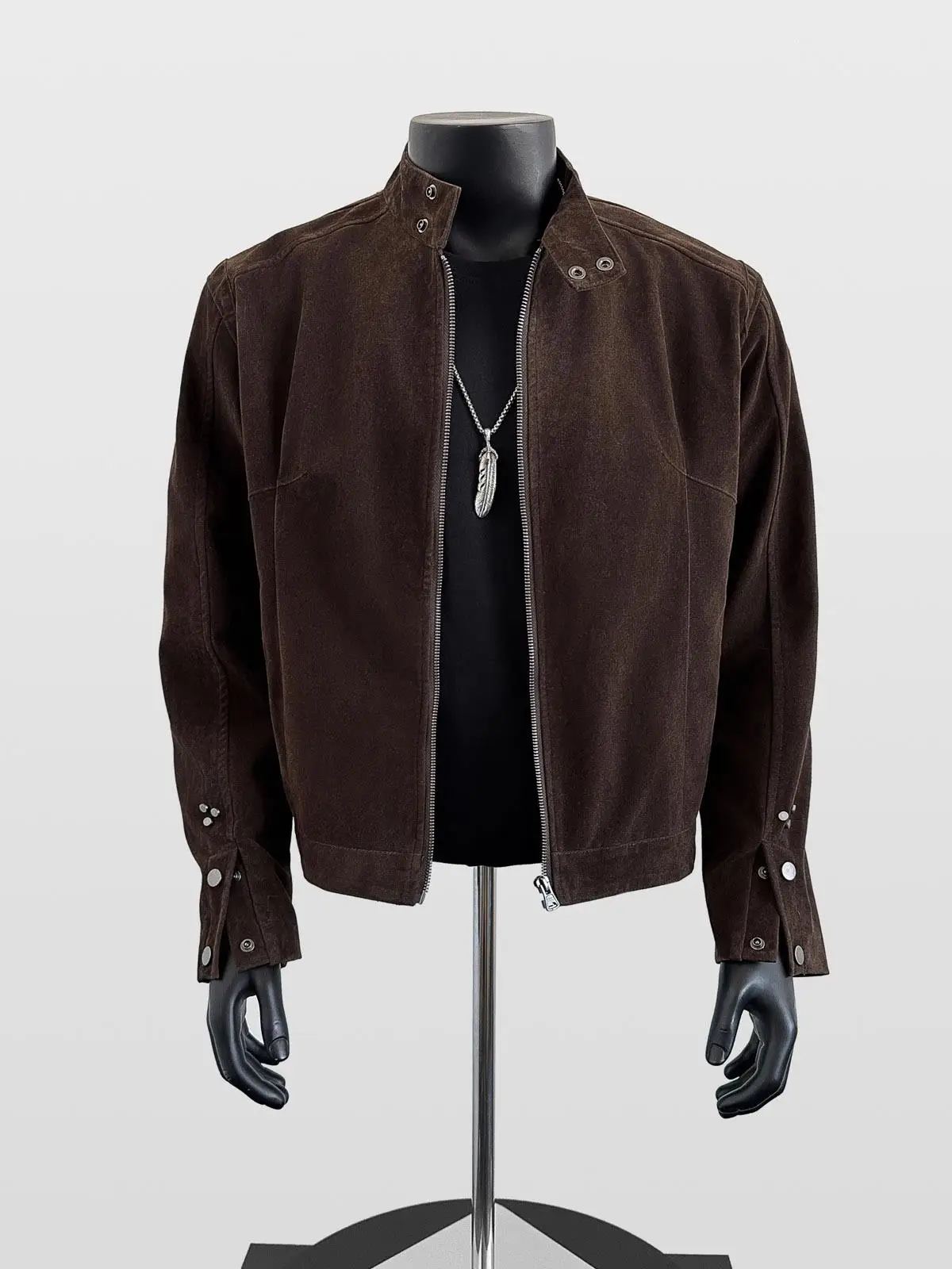 Мужская замшевая куртка American Sle, модная демисезонная куртка для мотоциклистов, молодежная, Vitali Sle, осенний сезон
Мужская замшевая куртка American Sle, модная демисезонная куртка для мотоциклистов, молодежная, Vitali Sle, осенний сезон