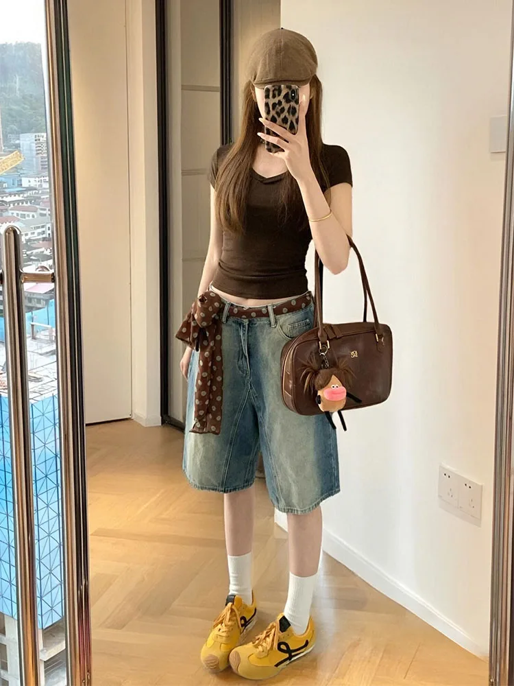 Fuyuan Vintage High Waist Wide Leg Jeans Shorts Women's Summer Casual Loose Fit Straight Cut Blue Denim Shorts
Fuyuan Vintage High Waist Wide Leg Jeans Shorts Women's Summer Casual Loose Fit Straight Cut Blue Denim Shorts