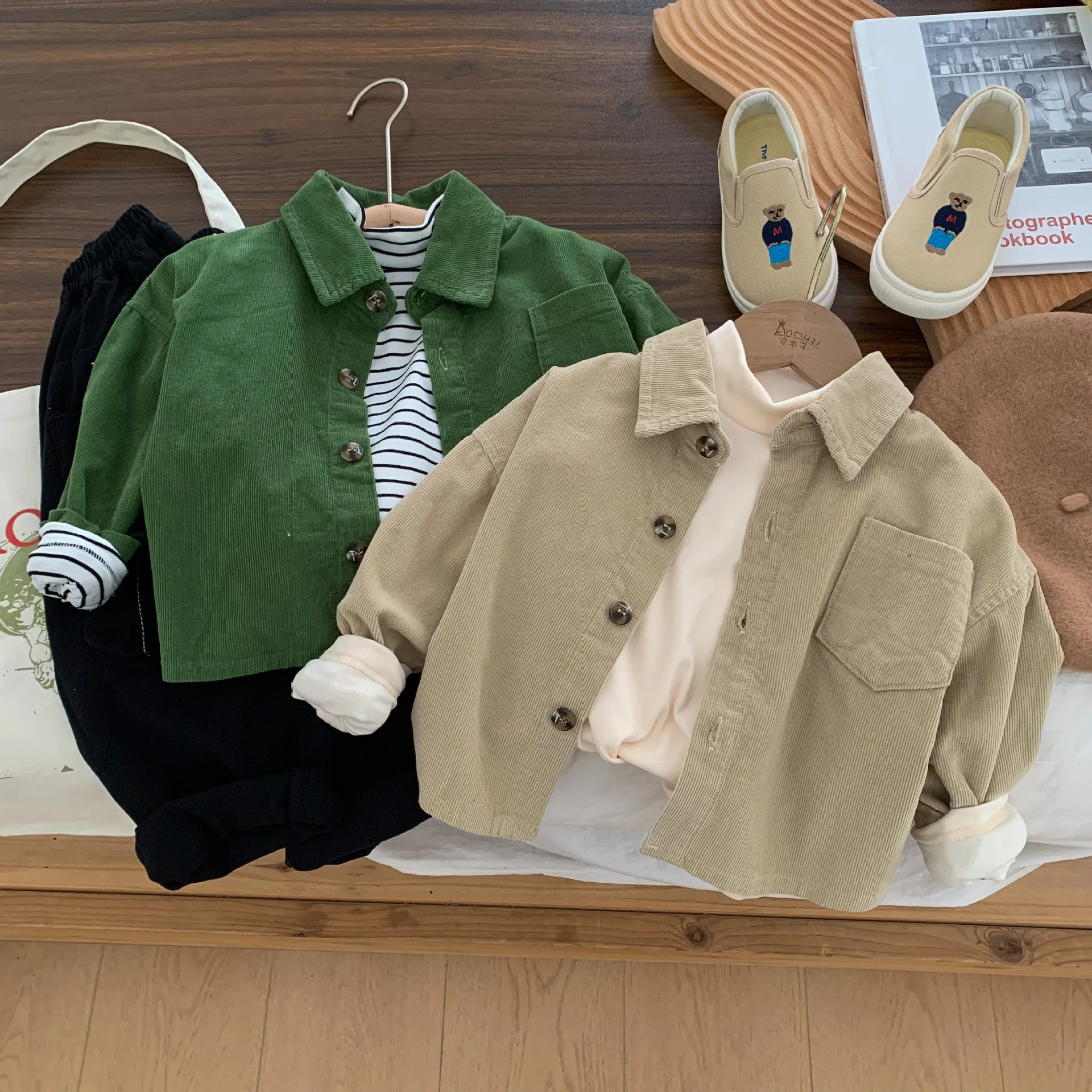 Children's Solid Corduroy Shirt Boy's Spring Autumn Korean Fashion Long Sleeve Casual Lapel Single Breasted Trend Outwear
Children's Solid Corduroy Shirt Boy's Spring Autumn Korean Fashion Long Sleeve Casual Lapel Single Breasted Trend Outwear