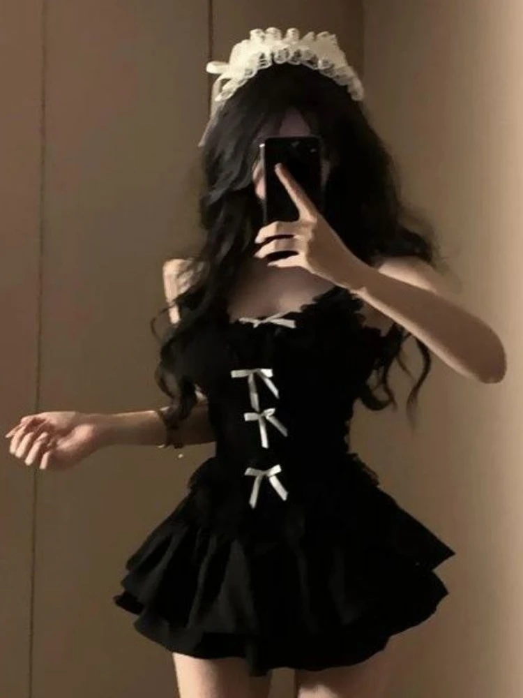 Summer New Streetwear Two Pieces Set Sweet Lace Patchwork Bow Vest Tops + Women Y2k Aesthetic Solid Ruffled Harajuku Mini Skirts
Summer New Streetwear Two Pieces Set Sweet Lace Patchwork Bow Vest Tops + Women Y2k Aesthetic Solid Ruffled Harajuku Mini Skirts