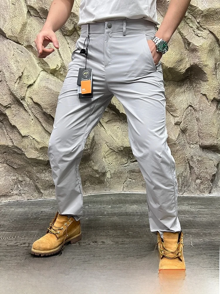 Leavo Johnson весна лето Qui Dry водонепроницаемые мягкие повседневные брюки с лазерным отверстием на задних бедрах модные прямые брюки
Leavo Johnson весна лето Qui Dry водонепроницаемые мягкие повседневные брюки с лазерным отверстием на задних бедрах модные прямые брюки