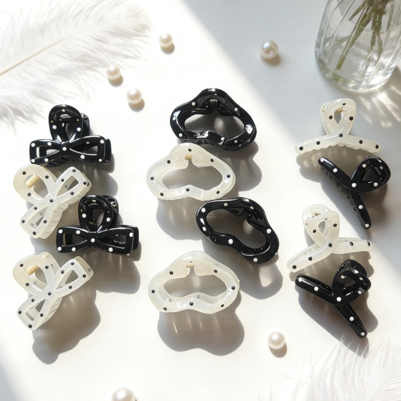 4PC Fashion Classic Style Black White Dot Small HairClaw Clips for Women Girls Retro Hair Accessories Headwear
4PC Fashion Classic Style Black White Dot Small HairClaw Clips for Women Girls Retro Hair Accessories Headwear
