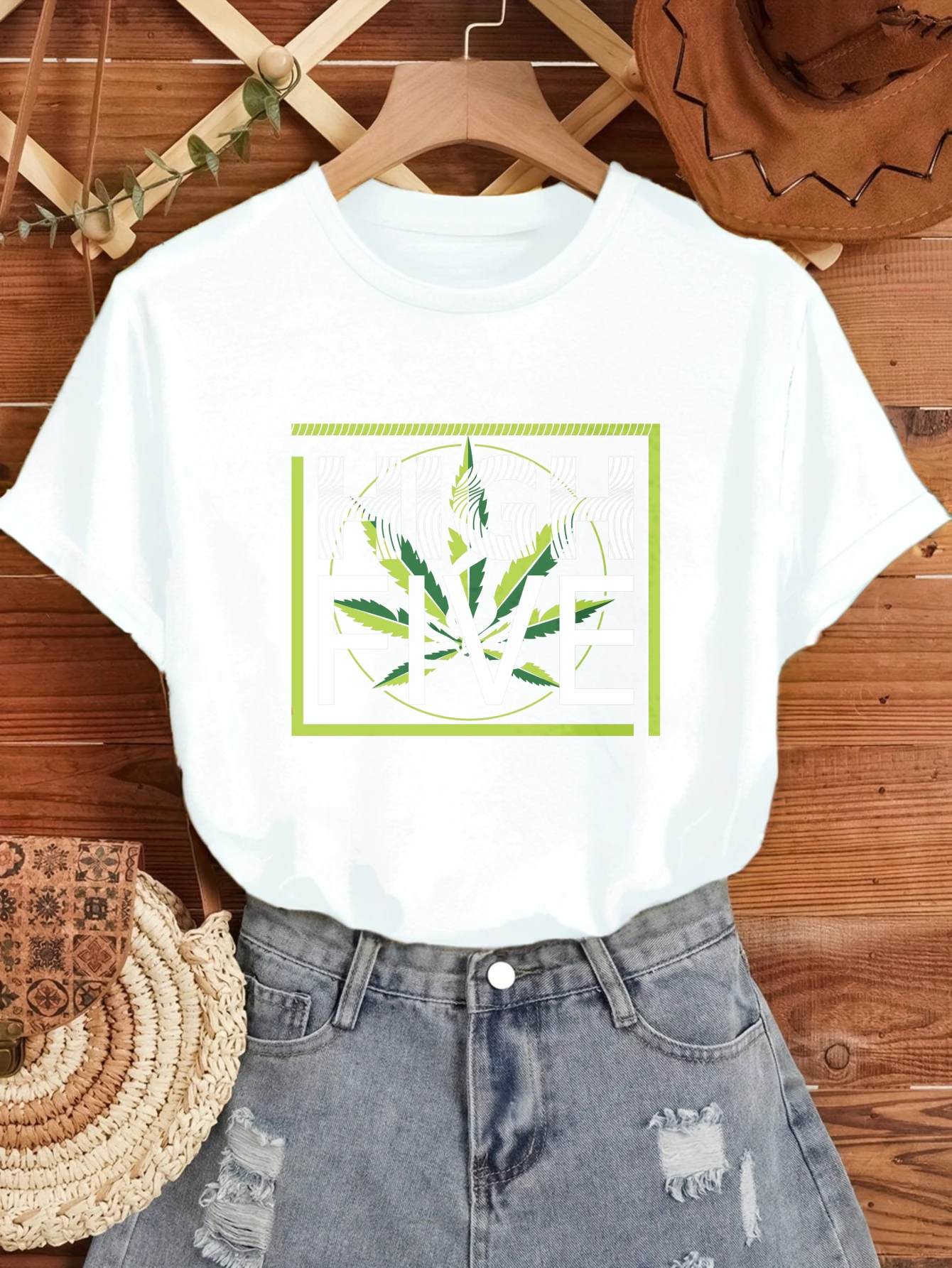 Женские футболки в китайском стиле, уличная одежда, четыре сезона, повседневная футболка из 100% хлопка с принтом High Five Leaf Design, базовая футболка большого размера
Женские футболки в китайском стиле, уличная одежда, четыре сезона, повседневная футболка из 100% хлопка с принтом High Five Leaf Design, базовая футболка большого размера