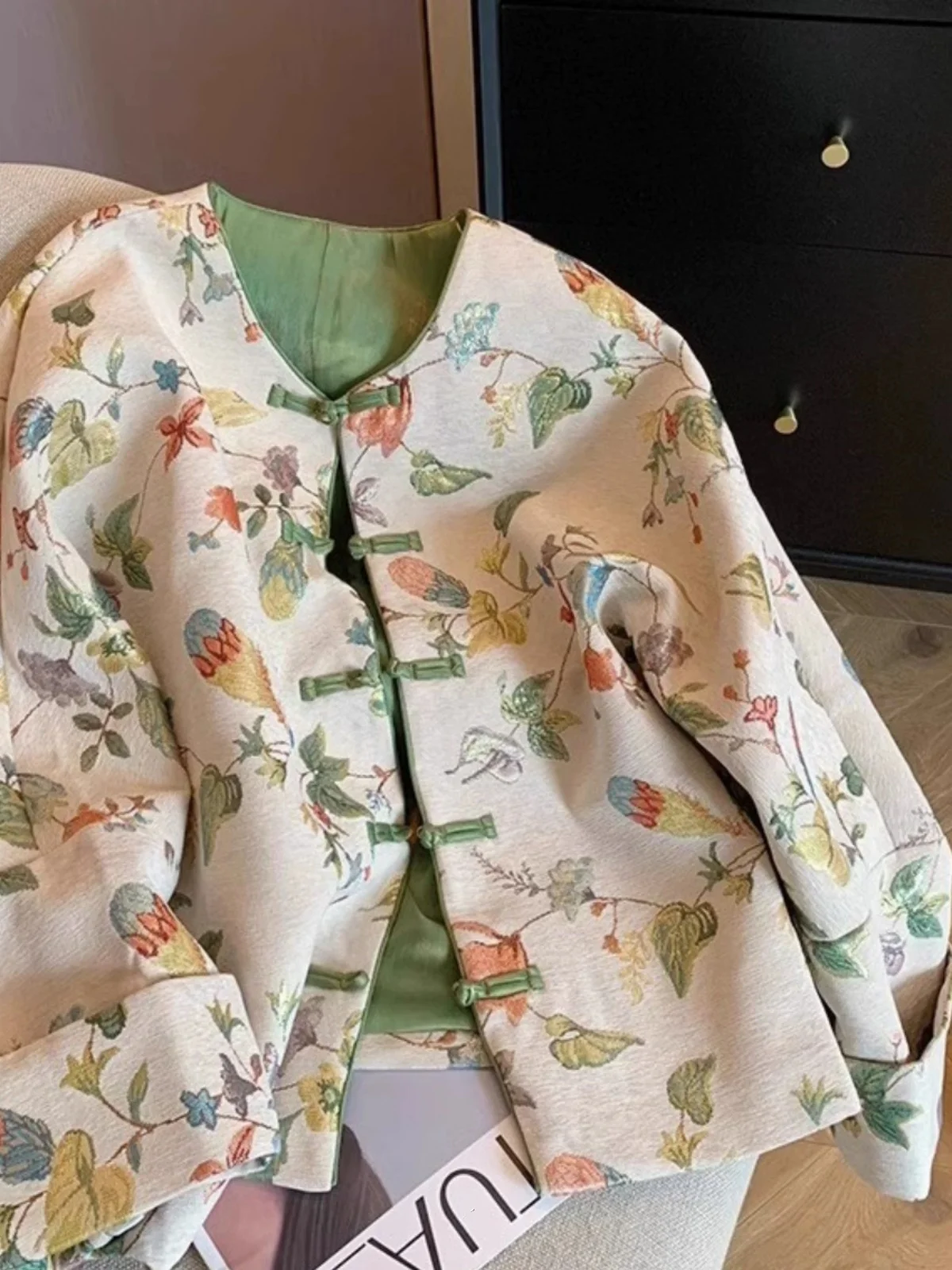 Новый китайский Sle ort Jaet, женский весенний новый модный круглый длинный све с вышивкой Agel, традиционный топ Tang Cos... 
Новый китайский Sle ort Jaet, женский весенний новый модный круглый длинный све с вышивкой Agel, традиционный топ Tang Cos...