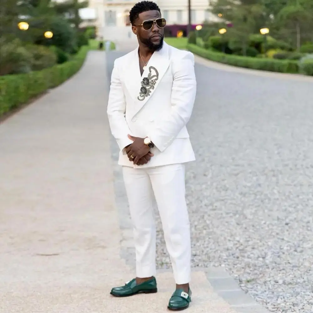 White Beaded Men's Suit Double Breasted Male Blazer Sets Rhinestones Tuxedos Jacket And Pants Peaked Lapel Wedding Groom Wear
White Beaded Men's Suit Double Breasted Male Blazer Sets Rhinestones Tuxedos Jacket And Pants Peaked Lapel Wedding Groom Wear