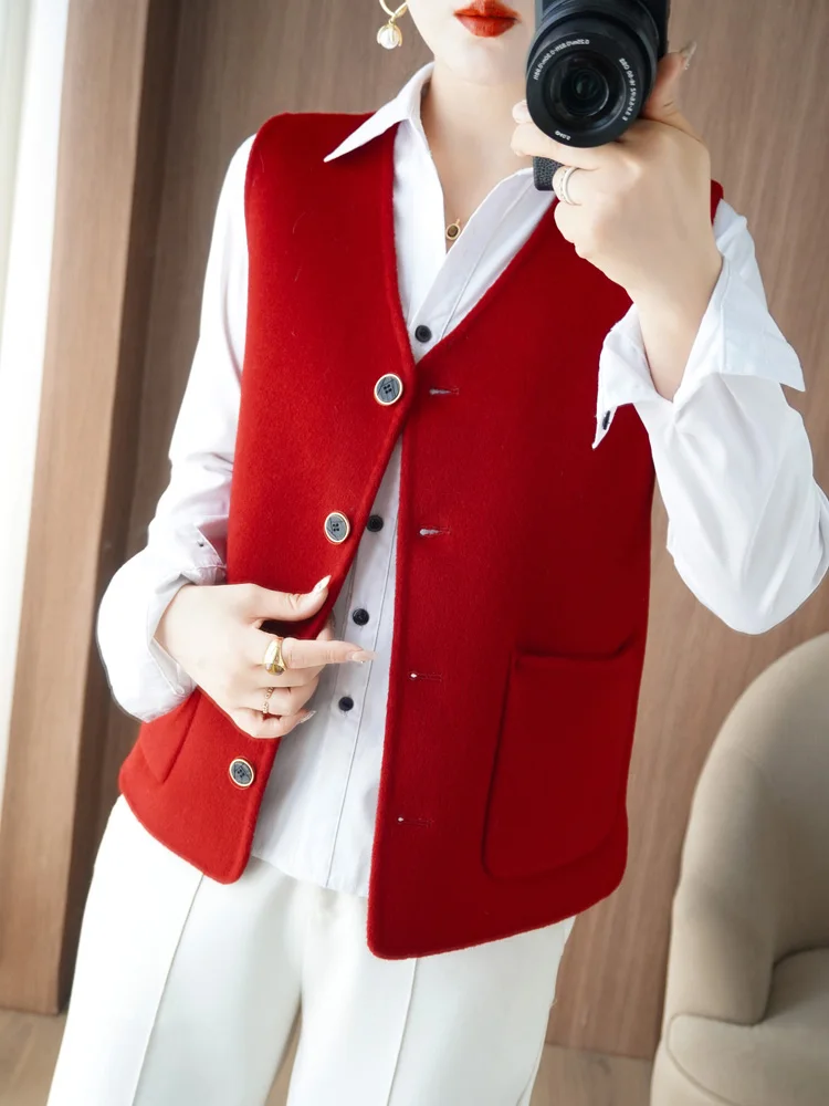 Double-Sided Wool Short Vest Women's Sleeveless Jacket V-Neck Regular Fit Outerwear Autumn Winter New Style Label Removed
Double-Sided Wool Short Vest Women's Sleeveless Jacket V-Neck Regular Fit Outerwear Autumn Winter New Style Label Removed