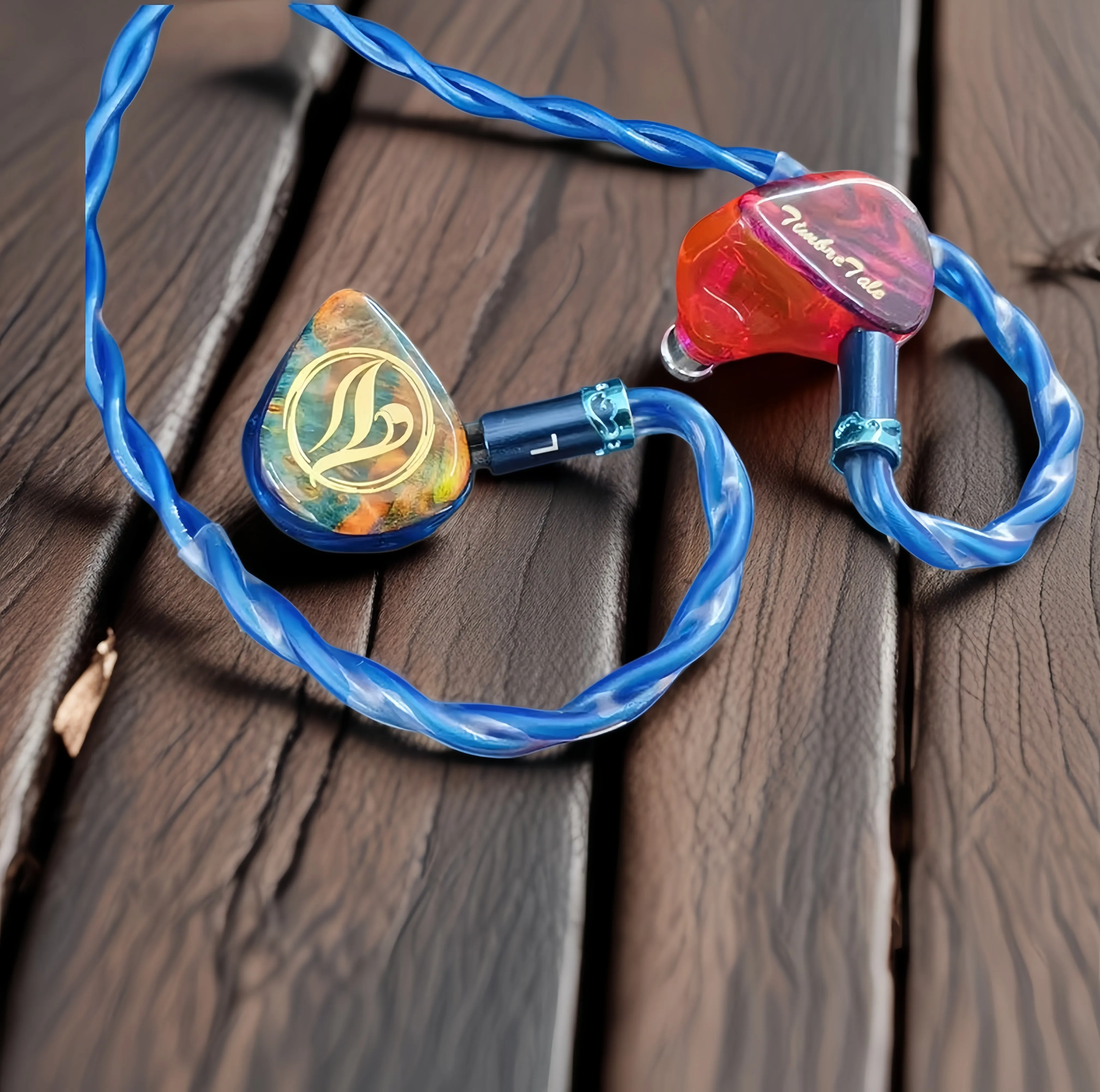 Geekyaudio DD+8BA+4EST Electrostatic Hybrid IEMs Hifi Monitor Studio Audiophile Bass Earphones 0.78mm
Geekyaudio DD+8BA+4EST Electrostatic Hybrid IEMs Hifi Monitor Studio Audiophile Bass Earphones 0.78mm