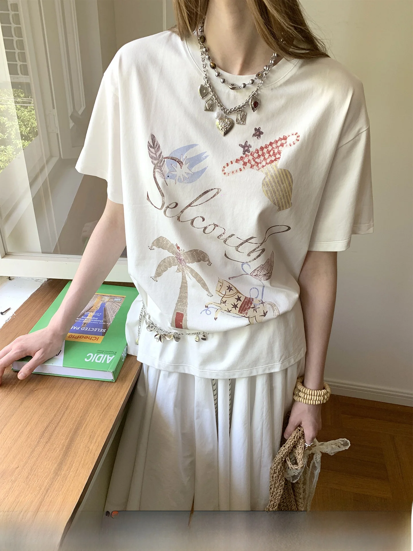 Женская удобная свободная футболка DIDDI MODA с коротким рукавом, дышащая, универсальная, с принтом, летний топ из хлопка и нейлона
Женская удобная свободная футболка DIDDI MODA с коротким рукавом, дышащая, универсальная, с принтом, летний топ из хлопка и нейлона