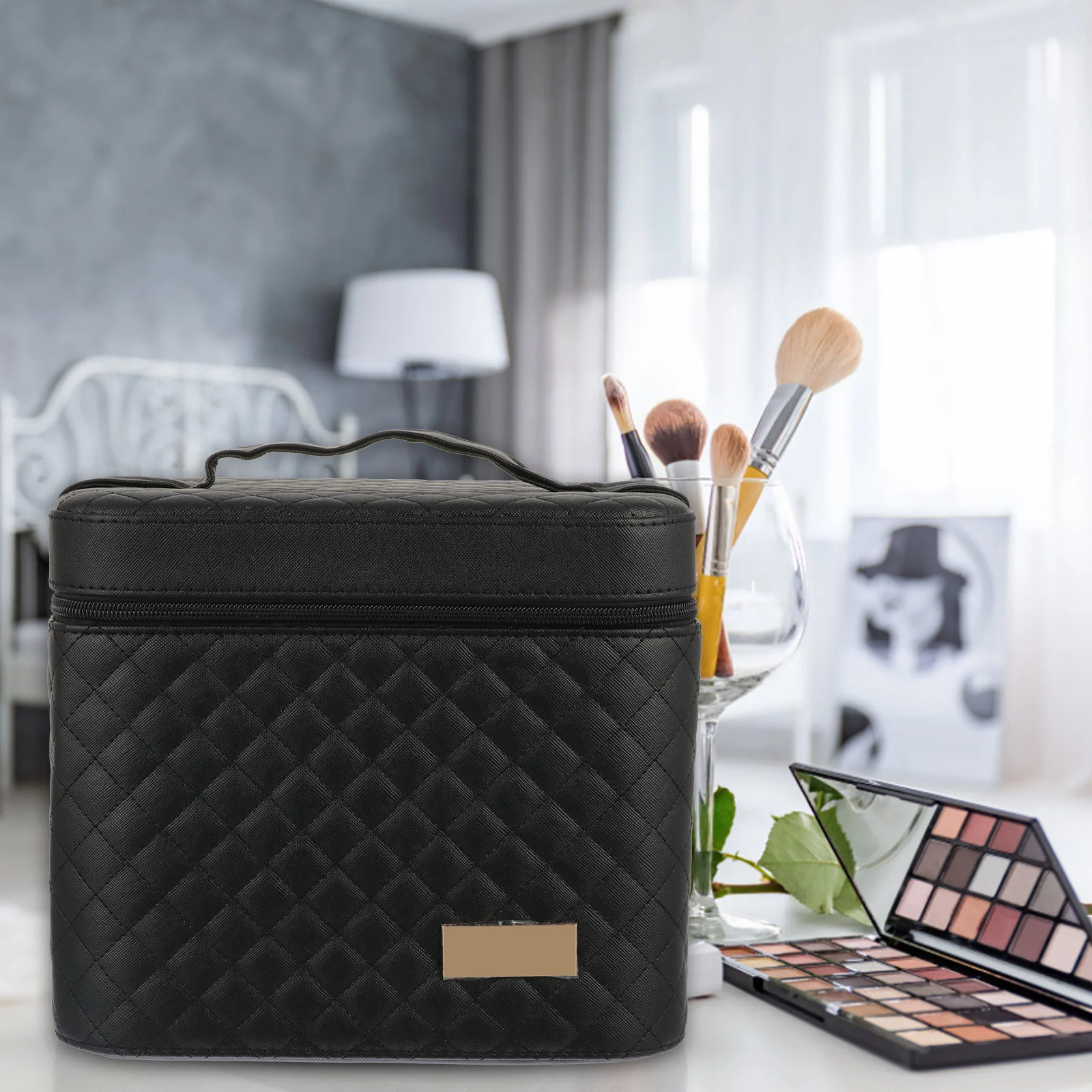 Large Capacity Handheld Makeup Organizer Multifunctional Storage Box Portable Wash Bag For Travel Toiletry Makeup Bag
Large Capacity Handheld Makeup Organizer Multifunctional Storage Box Portable Wash Bag For Travel Toiletry Makeup Bag